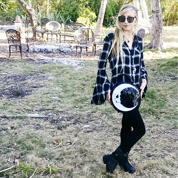 -HP- NWOT KILLSTAR Moon Skull Bag - Picture 3 of 7